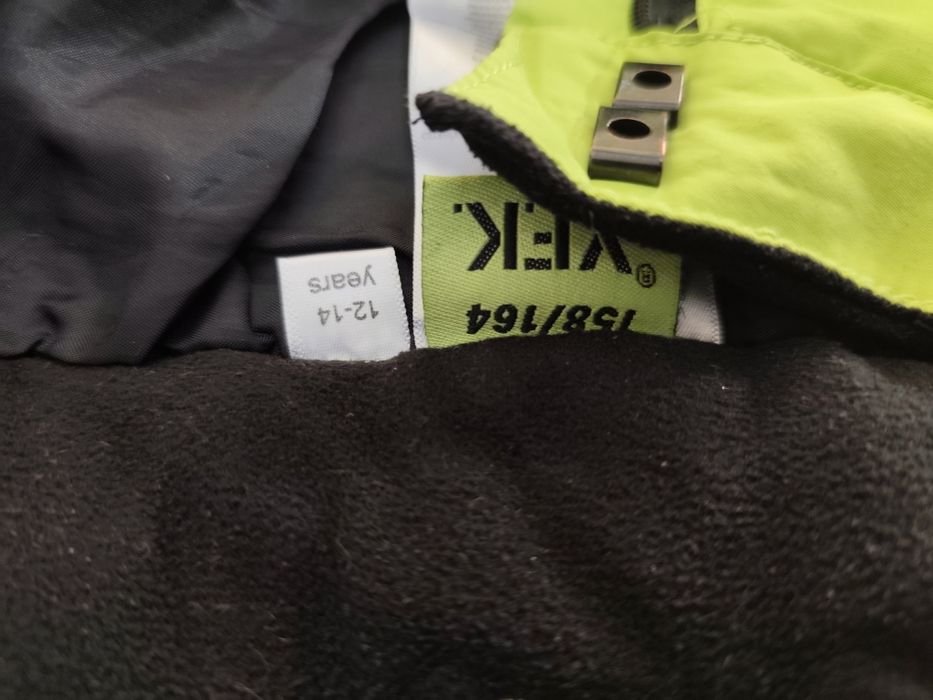 Spodnie narciarskie plus kask
