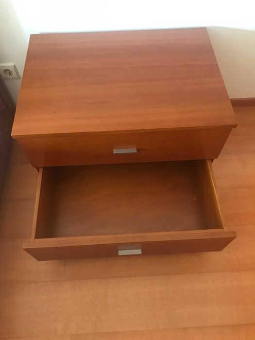 Mesinha de cabeceira