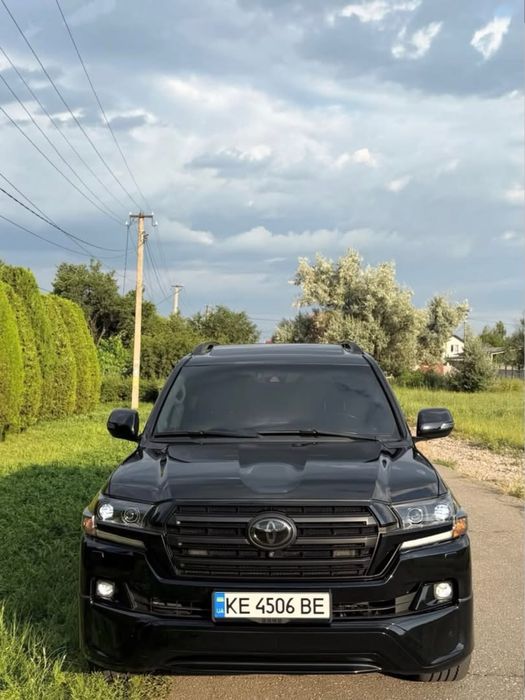 Toyota Land Cruiser 200