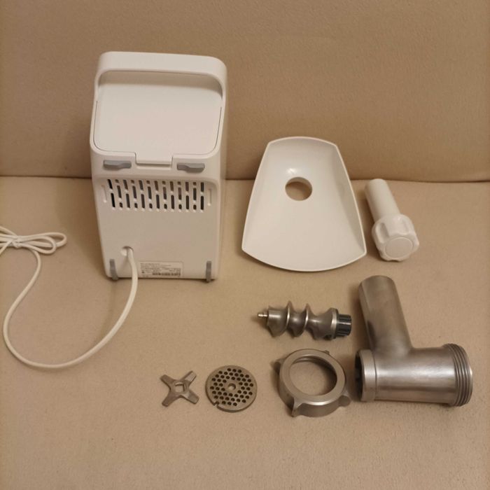 Elektryczna maszynka do mielenia mięsa Bosch MFW 3502 W/05.