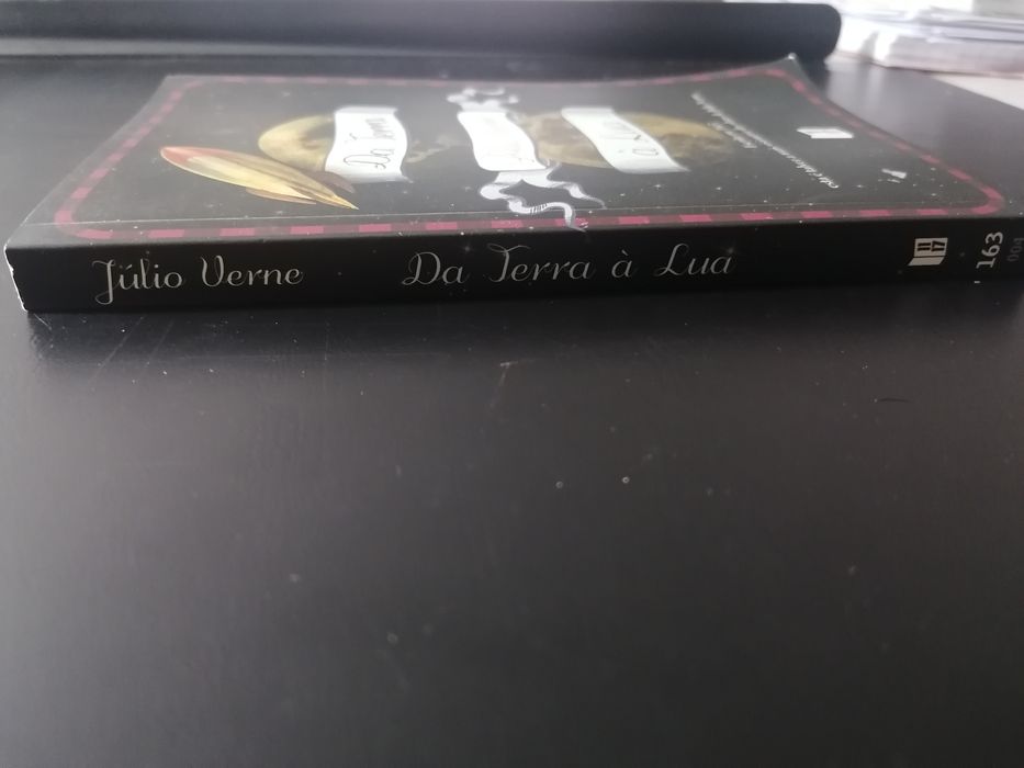 Livro Da Terra à Lua de Júlio Verne