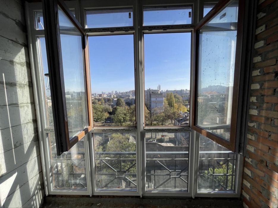 Продам 2ком. 77.8м2. + кладовка 4м2. ЖК Атлант ул. Антоновича,36