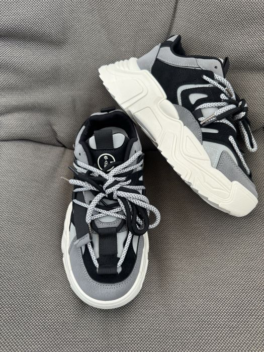 Стильні жіночі кросівки нові 37, 38, 39 розмір