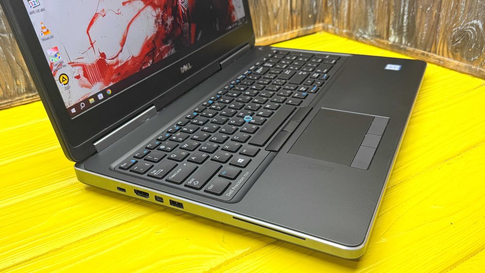 РОЗПРОДАЖ!  Недорогий Ігровий Ноутбук Dell Precision 7510 /Quadro M1000 2 GB