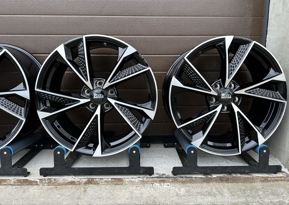 4x felgi aluminiowe NOWE 5x114,3 r18 et45 8J Alufelgi Czarne 18”