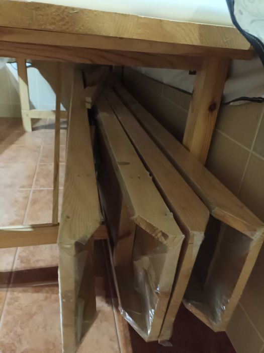 Moveis sala de estar e mesas de convivio com bancos