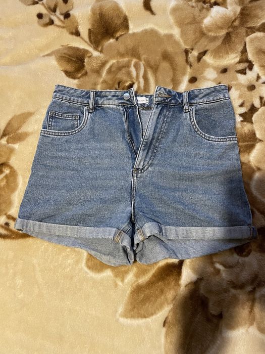 Джинсовые шорты