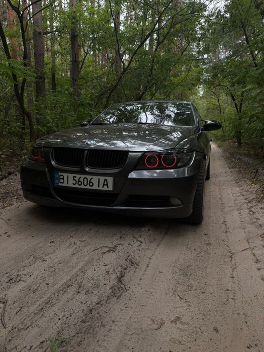 BMW E90 325xi седан автомат 2005