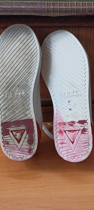 Кеды женские из натуральной кожи фирмы "Guess"