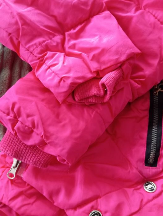 Дитяча парка для дівчинки