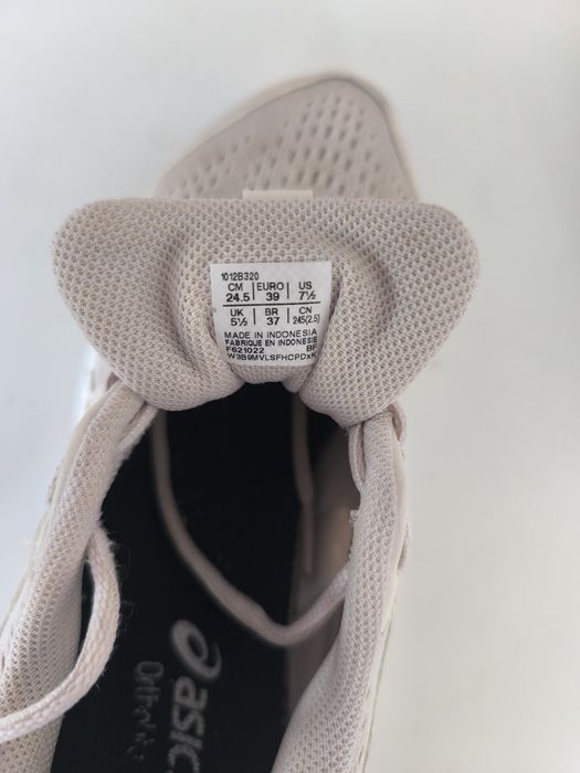 Sapatilhas corrida ASICS Gel- Contend 8