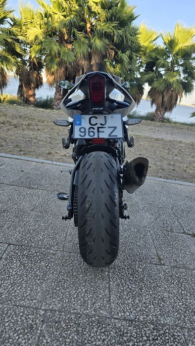 Yamaha YZF-R1 60 Aniversario Akrapovic