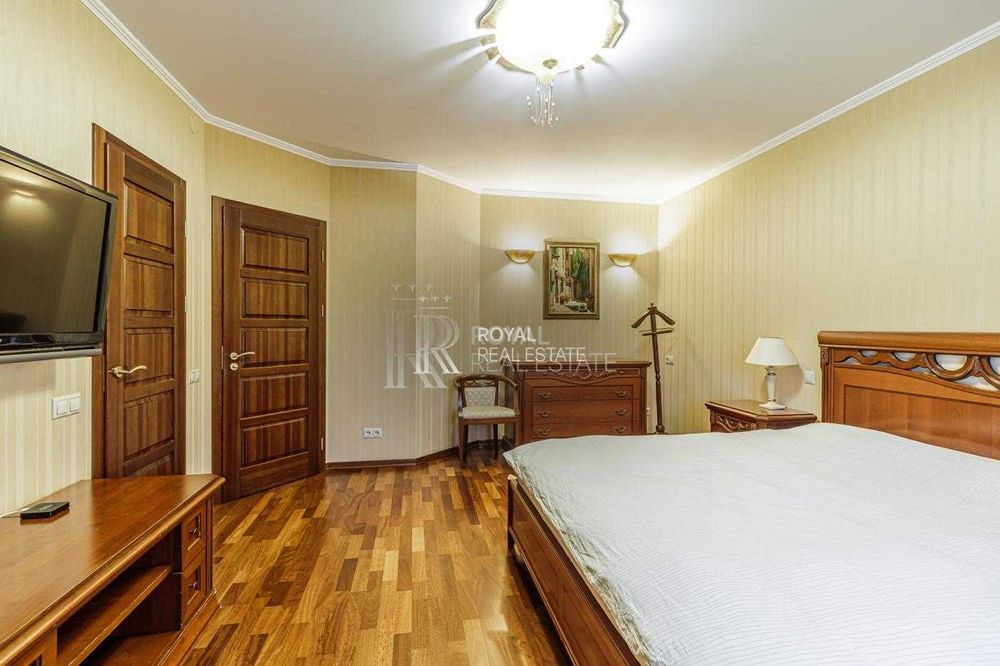 Продаж Таунхаусу 245 м2 КМ Золоті Ворота Козин Київська обл З Ремонтом