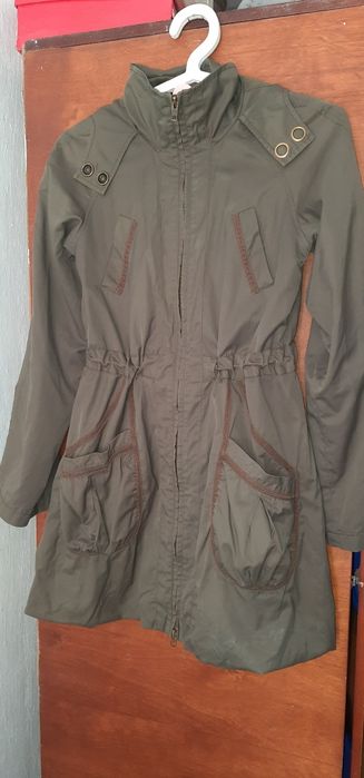 Продам стильний плащ