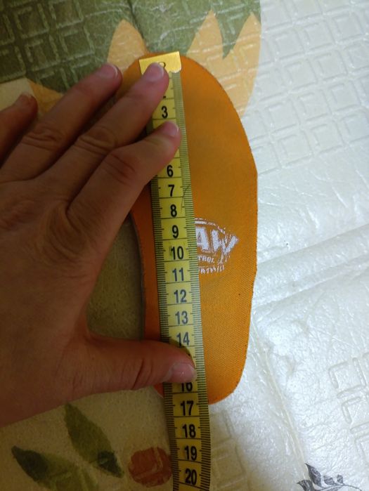 Аквашузи, взуття для плавання