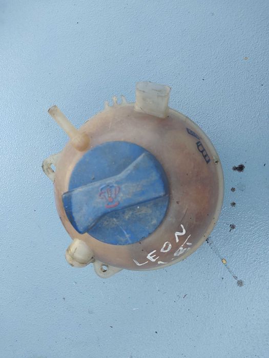 Zbiornik Wyrównawczy Płynu Chłodniczego Seat Leon 1 1.8t 1.9 tdi 1.6