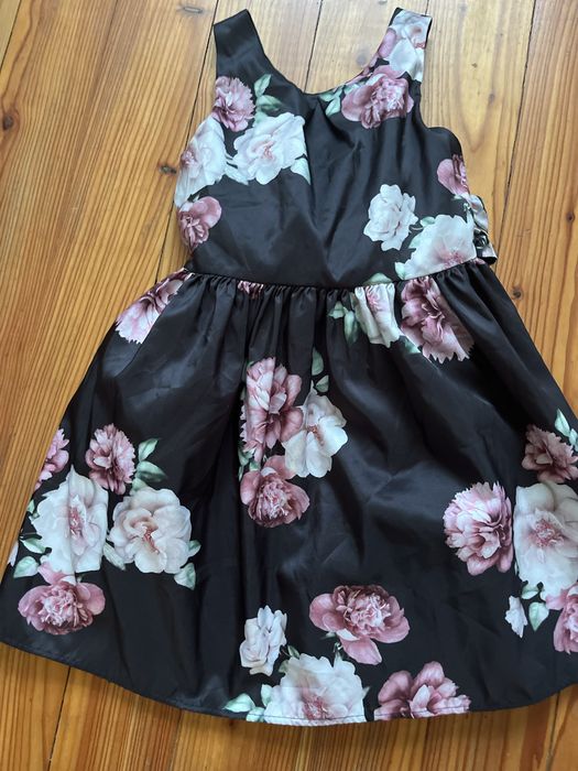 Сукня для дівчинки святкова