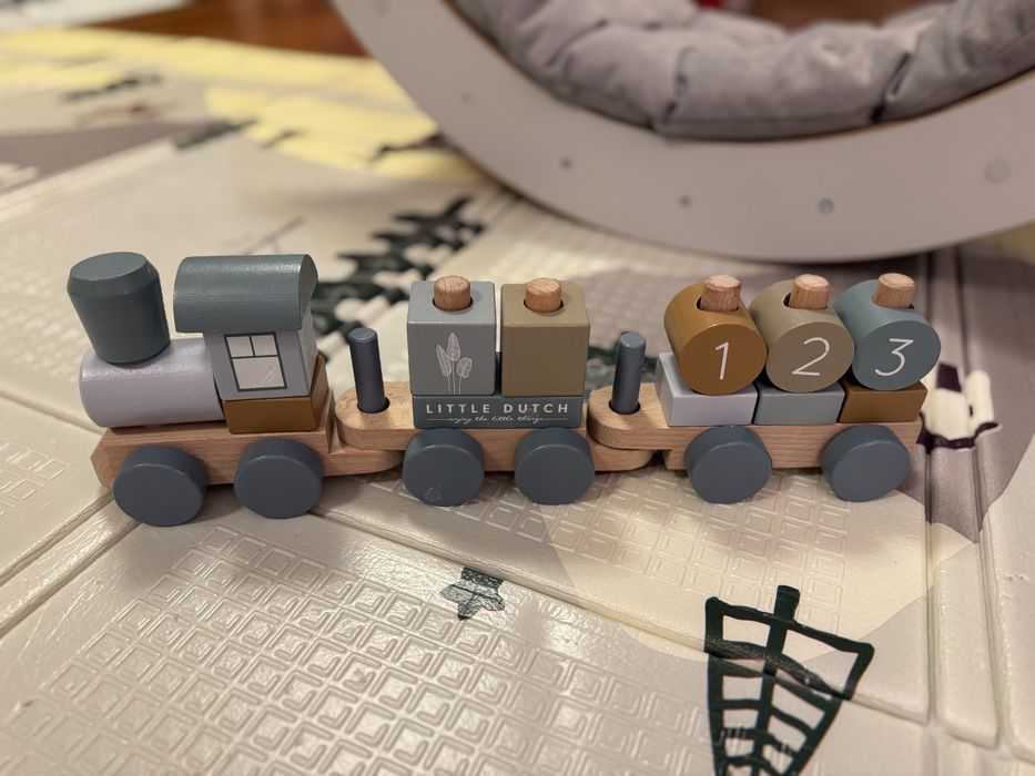 Little dutch потяг дитичий 8міс+