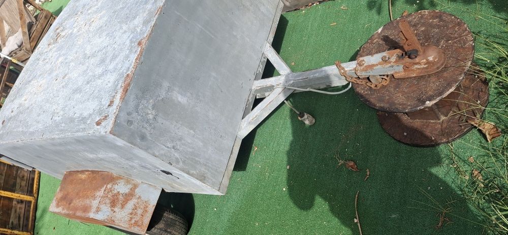 Atrelado antigo para animais