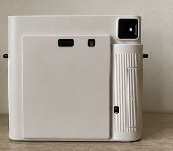 Продам миттєвий фотоапарат Fujifilm Instax SQ1
