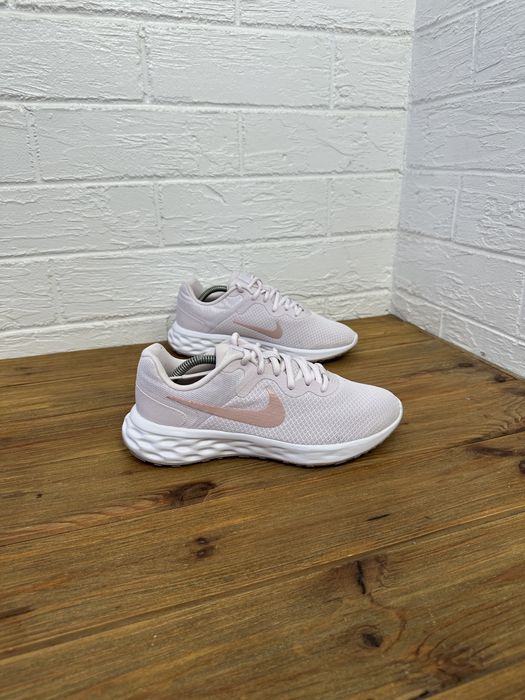 Жіночі кросівки nike revolution original 39р