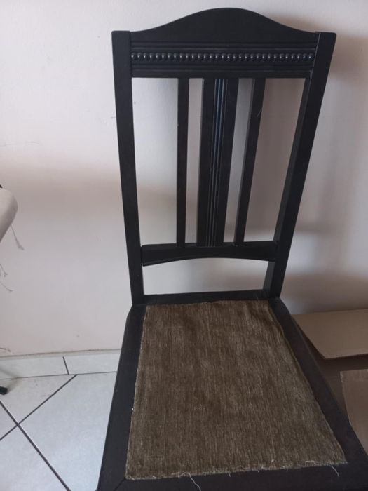 Krzesła drewniane 2 sztuki