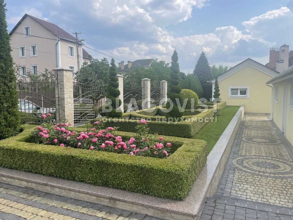 Маєток в передмісті Києва з басейном авторським дизайном 1200 метрів!