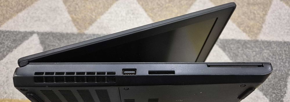 Profesjonalny LENOVO P52 15.6'' i7/2.2GHz/512SSD/16GB 100% spr