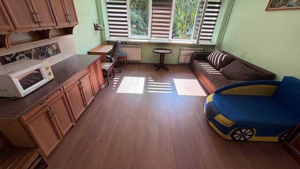 Продаж 1-ї кімнати в гуртожитку, вул. Орлина 8а