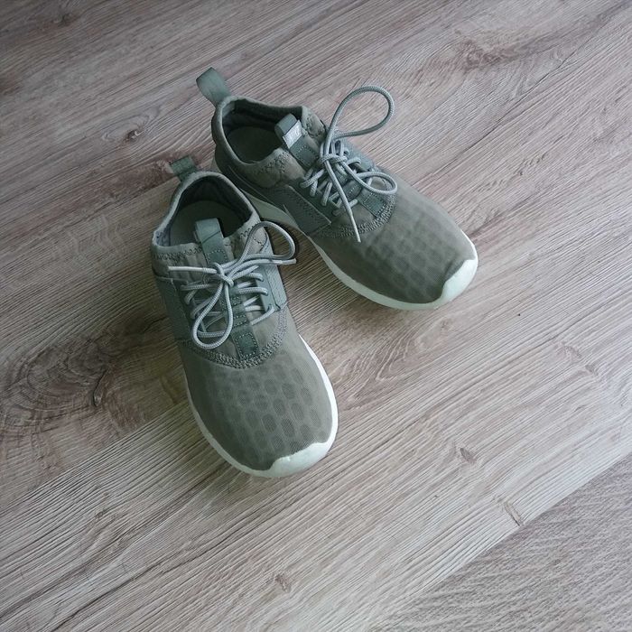 damskie buty sportowe Nike