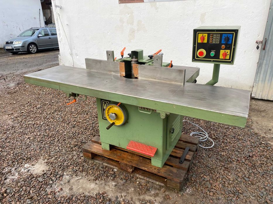 Frezarka dolnowrzecionowa GOMAD FD2