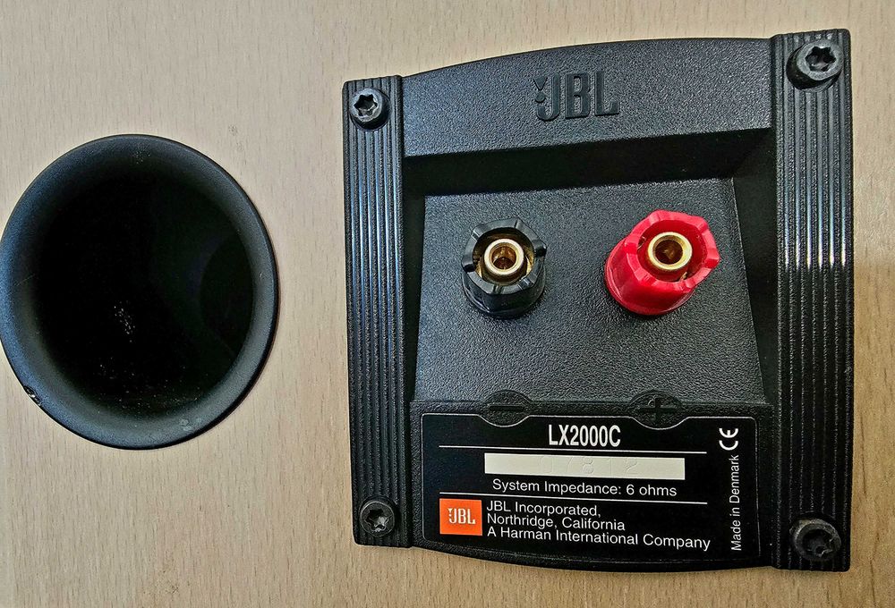 Coluna Central JBL LX2000C