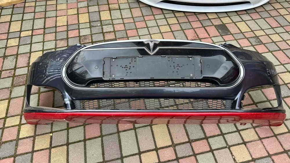 Tesla Model S бампер передній рест дорест
