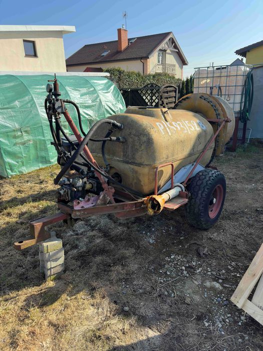 Opryskiwacz sadowniczy z wentylatorem 1000