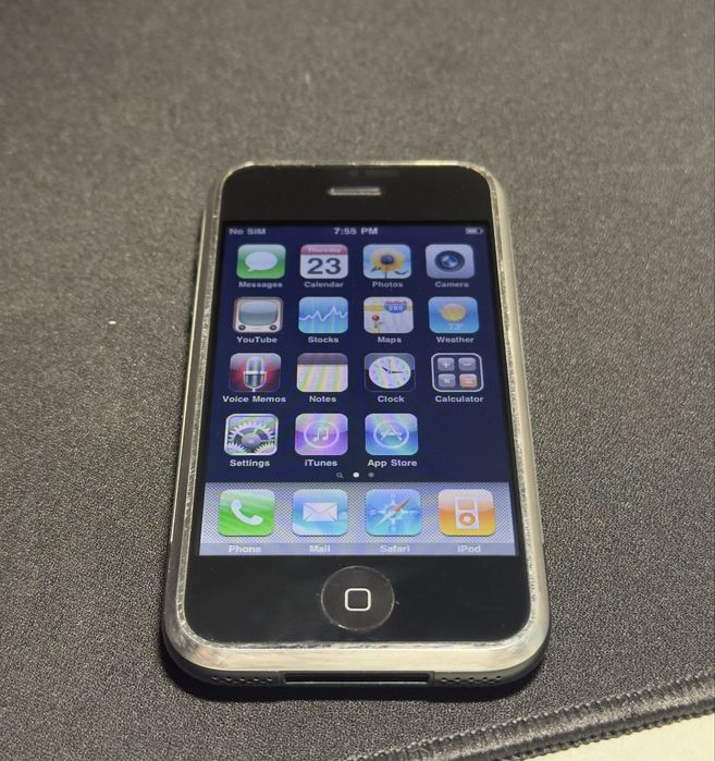 IPhone 2g 8GB 9/10