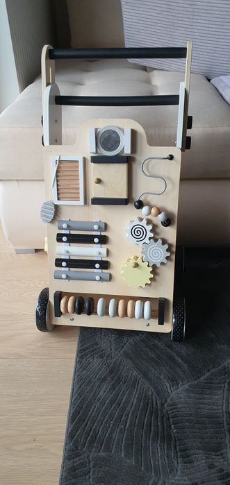 Pchacz i tablica manipulacyjna 2w1