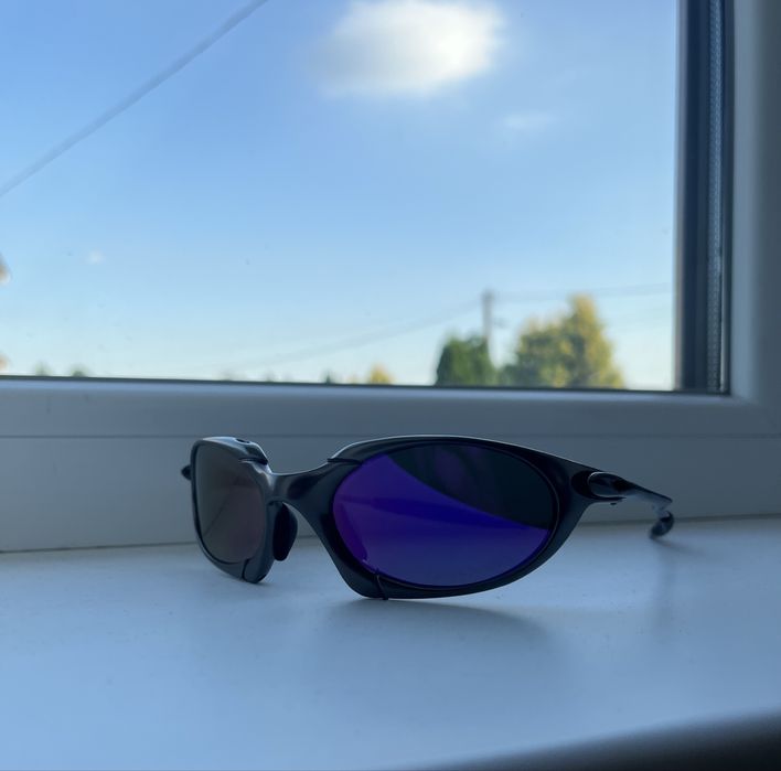 Vintage Oakley romeo metal sunglasses