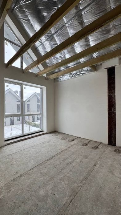 Таунхаус в центральній частині Бучі