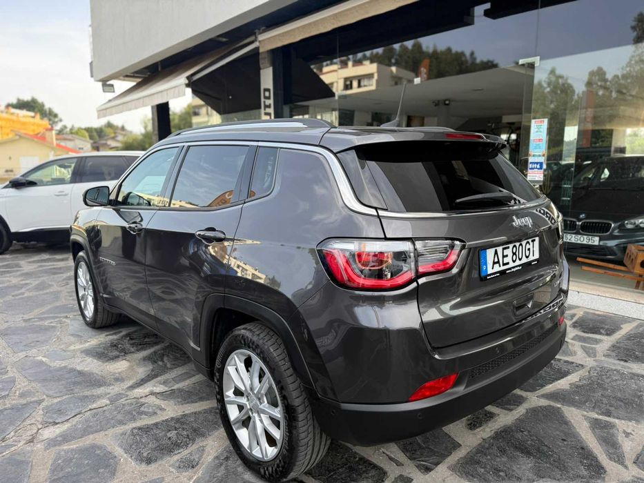 Jeep Compass Limited — photo 4