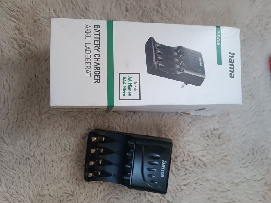 Ładowarka do baterii AA i AAA