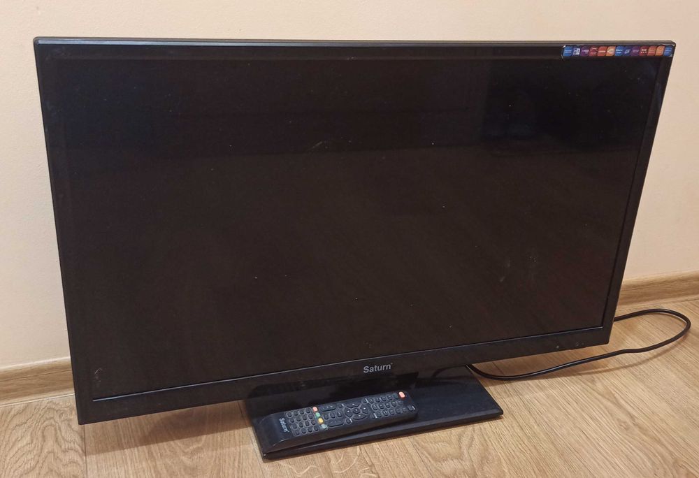 Продам телевізор Saturn!