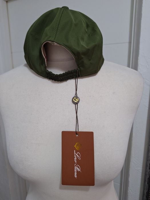Loro  piana  czapka  z  daszkiem