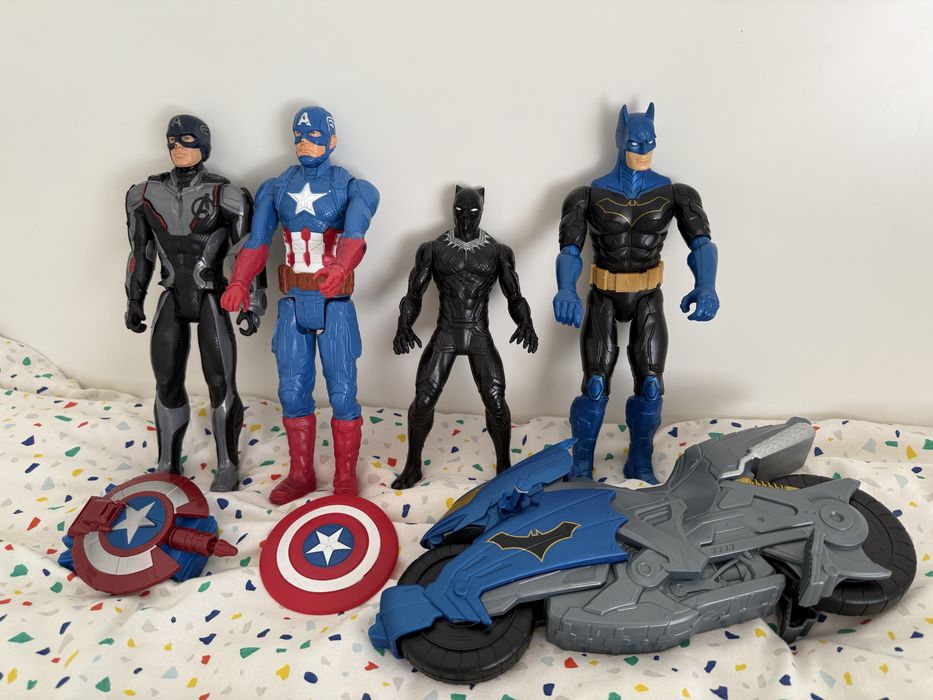 Figuras Avengers