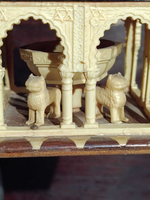 Caixa madeira com embutidos antiga 11 ,2 cm