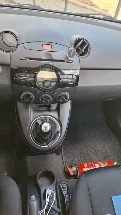 Mazda 2 1.3 Gasolina 2011 – 3 Portas – Económico e Fiável