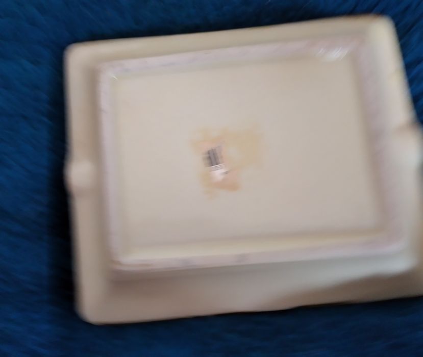 Cinzeiro com motivos orientais