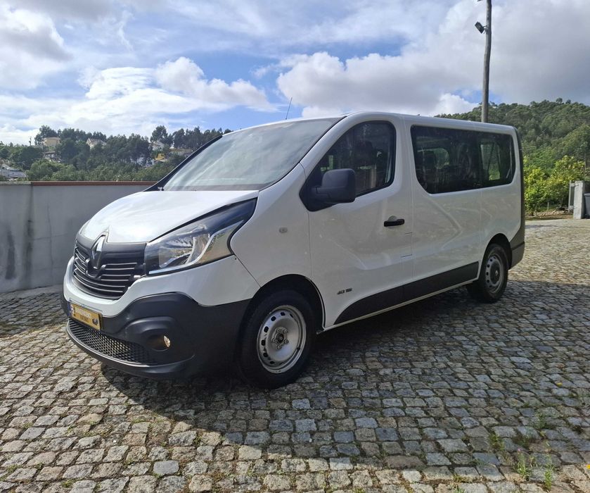 Renault Trafic 1.6 Dci Longa 9 Lugares  (COM IVA DEDUTIVEL INCLUIDO) de 2015