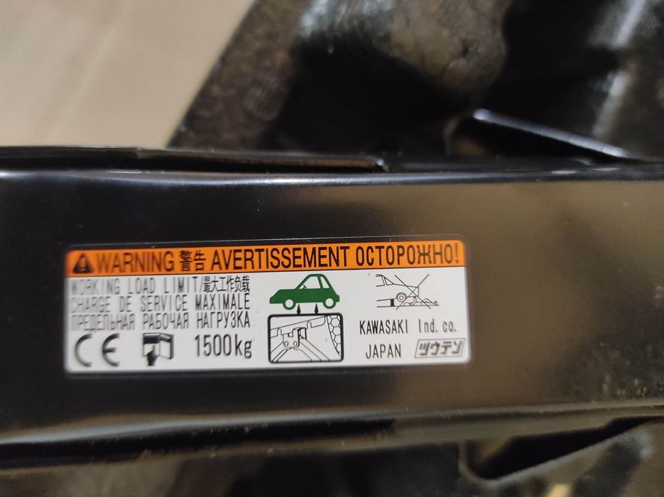 Домкрат toyota prius +докатка 2009-2015рік