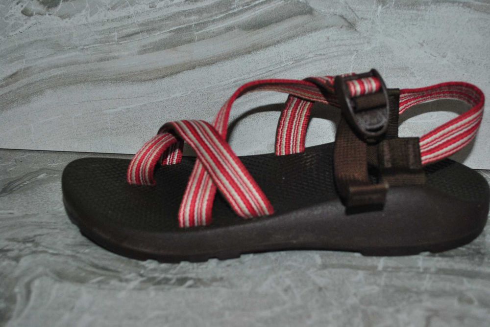 chaco босоножки 40 размер на девочку