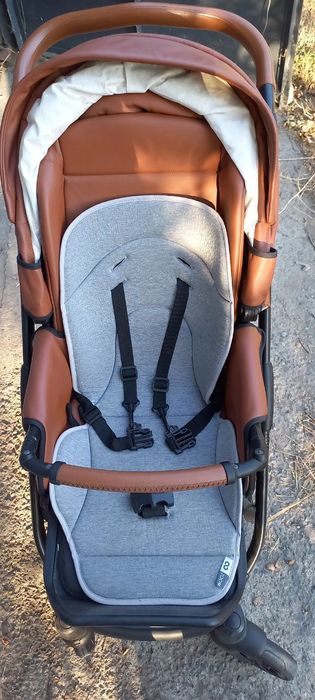 Коляска з люлькою,в відмінному стані